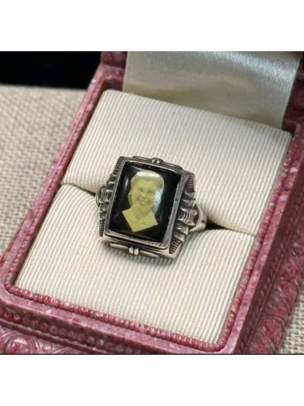Uncas Sterling Silver 1930s Sweetheart Photo Mourning Prison Ring Size 6.5